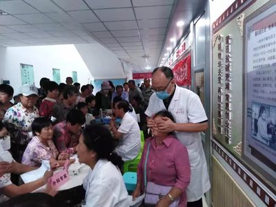 義診服務暖人心 專家走進社區，健康咨詢零距離